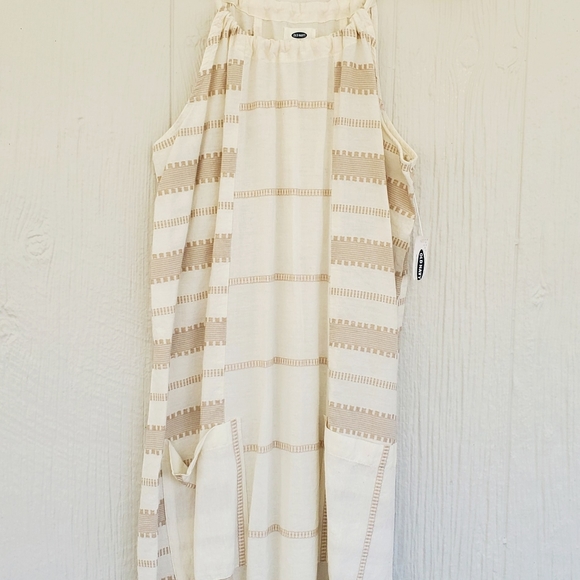 Dress - Picture 1 of 3